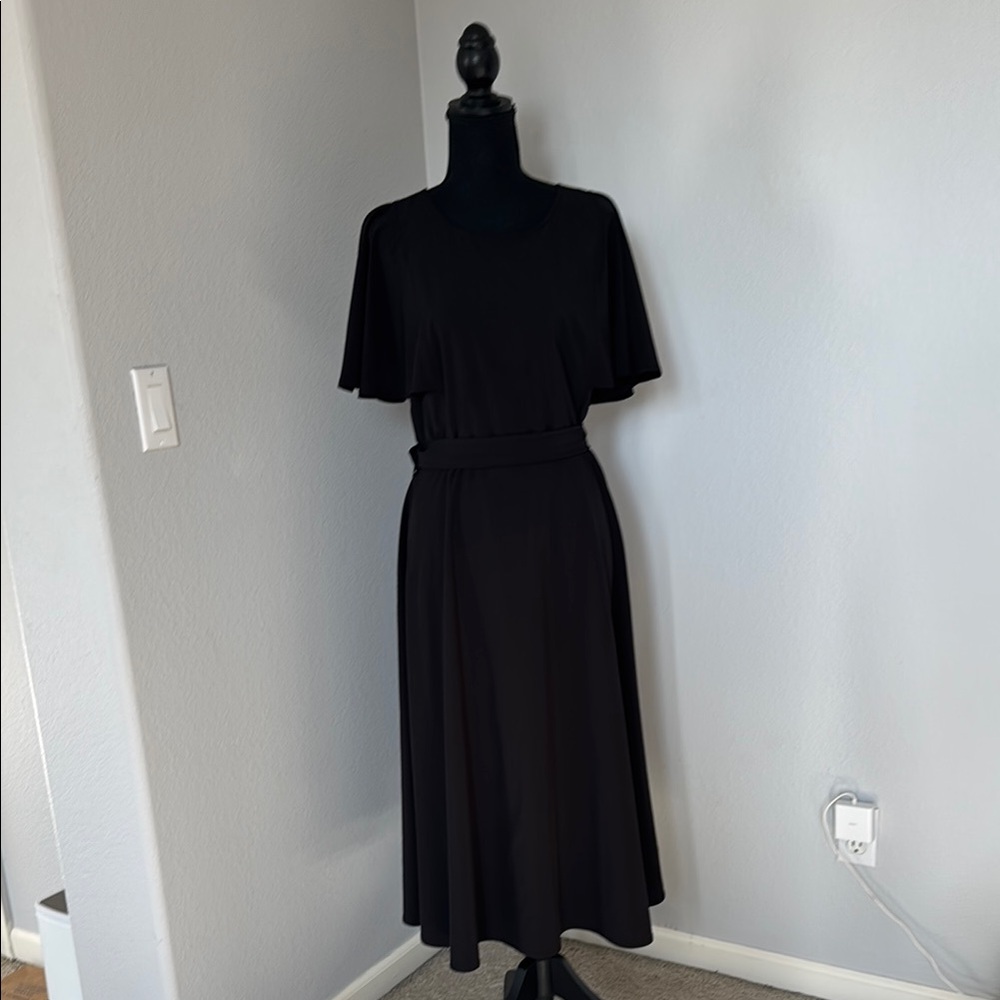 Elegant Black Midi Dress